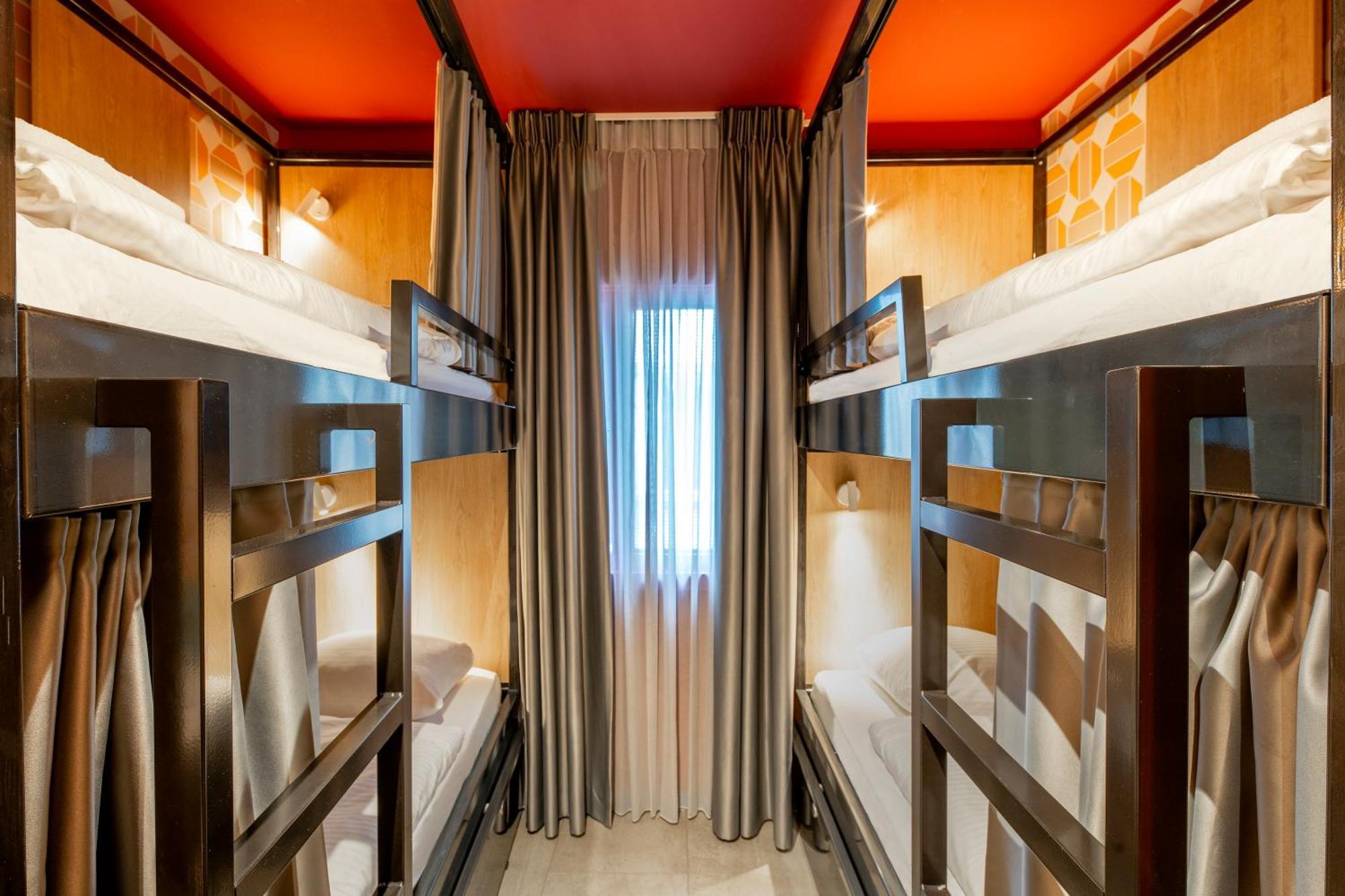 Tourist Inn Hotel أمستردام المظهر الخارجي الصورة