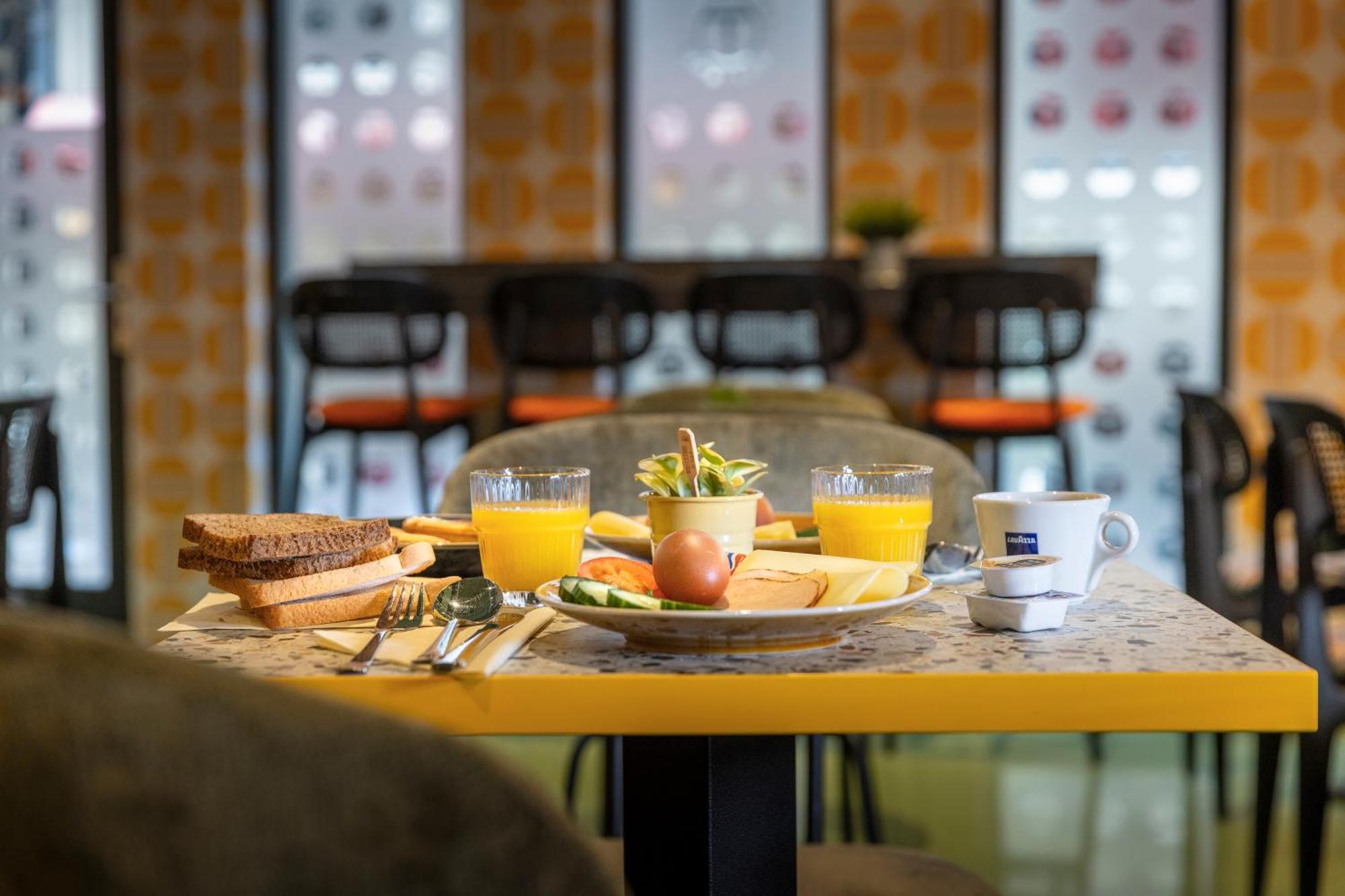 Tourist Inn Hotel أمستردام المظهر الخارجي الصورة